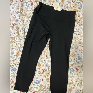 NWT- Fabletics PureLuxe High-Waisted Pocket 7/8 Leggings -BLACK (24”)- BACK LOGO